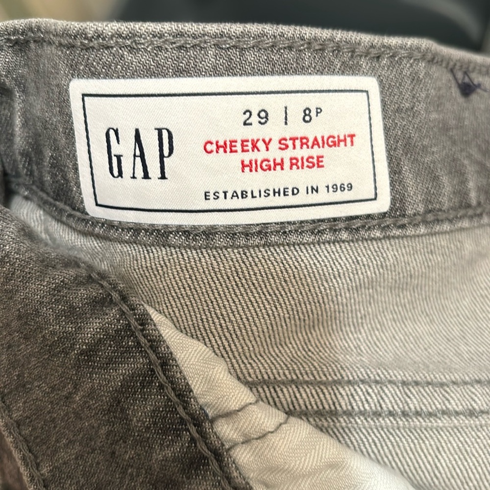 Gray GAP jeans NWOT 8p/29